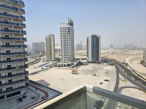2 Bedrooms Apartment in Red Residence
