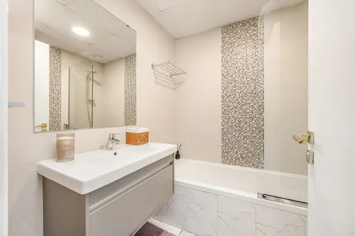 3 Bedrooms Apartment in Continental Tower