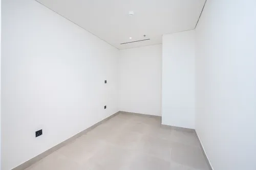 2 Bedrooms Apartment in 555 Park Views