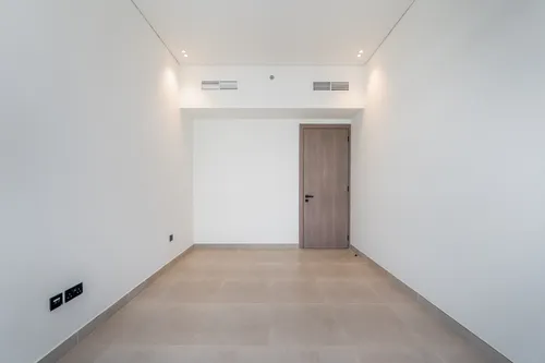 2 Bedrooms Apartment in 555 Park Views
