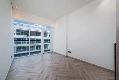 2 Bedrooms Apartment in 555 Park Views