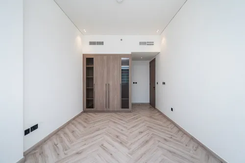 2 Bedrooms Apartment in 555 Park Views