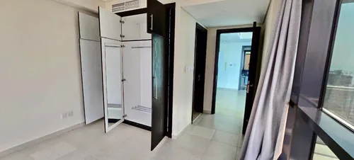 2 Bedrooms Apartment in Goldcrest Views 2