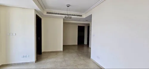 2 Bedrooms Apartment in Goldcrest Views 2
