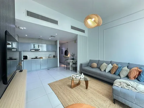 Upgraded | Fully Furnished | 6 Cheques