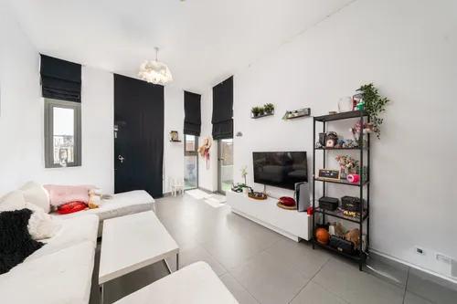 2 Bedrooms Apartment in Mudon Views