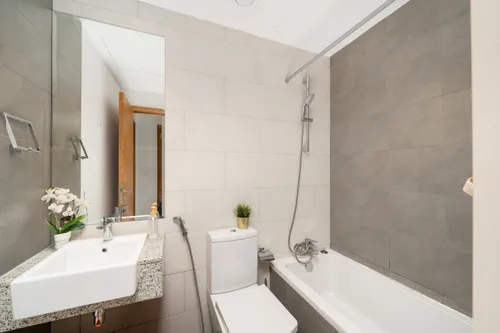 2 Bedrooms Apartment in Mudon Views