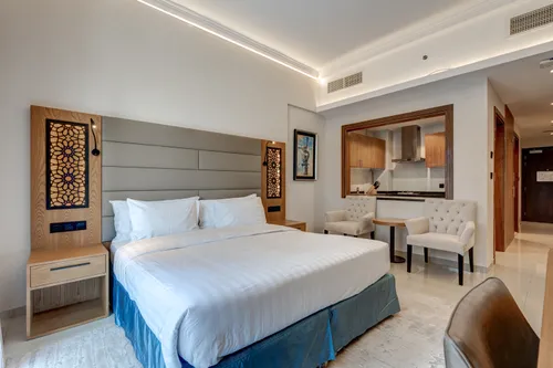 Near to Train Station | Fully Furnished |Renovated