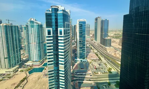 2 Bedrooms Apartment in Lake Point Tower