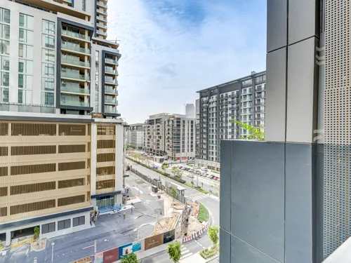 2 Bedrooms Apartment in The Crest
