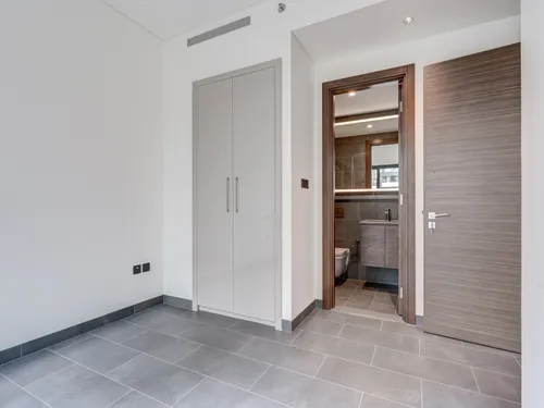 2 Bedrooms Apartment in The Crest Tower C