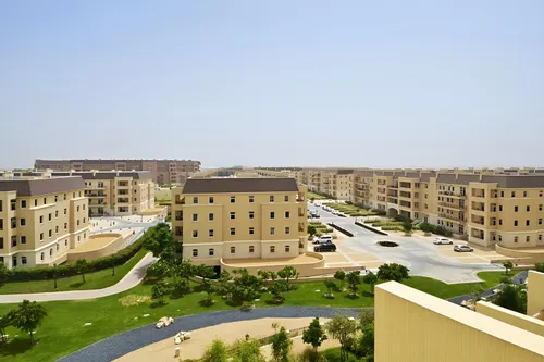 2 Bedrooms Apartment in Fox Hill 7