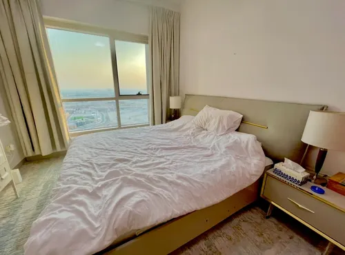 1 Bedroom Apartment in Lake Point Tower