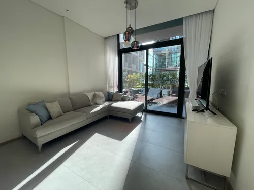 6 Cheques | Direct Pool Access | Smart Home