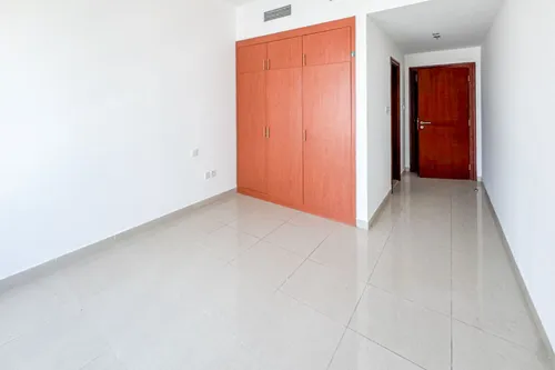 1 Bedroom Apartment in Lake Point Tower
