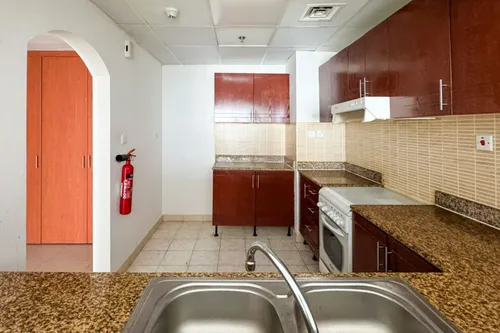 1 Bedroom Apartment in Lake Point Tower
