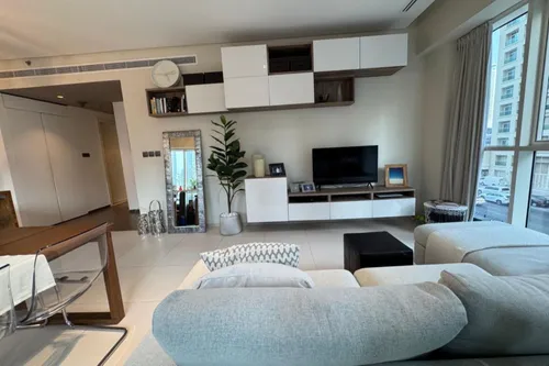 1 Bedroom Apartment in West Avenue Tower