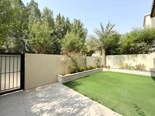 4 Bedrooms Villa in Amaranta
