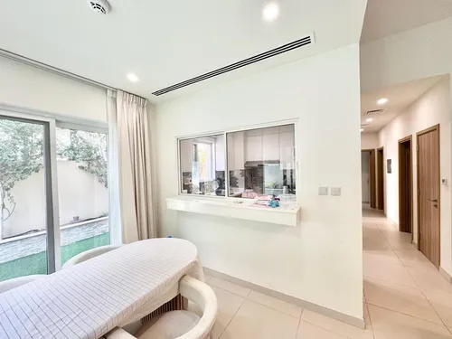 4 Bedrooms Villa in Amaranta