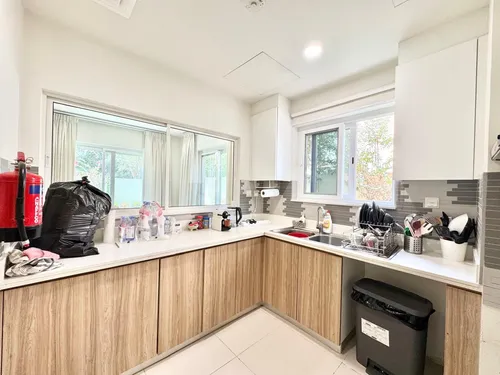 4 Bedrooms Villa in Amaranta