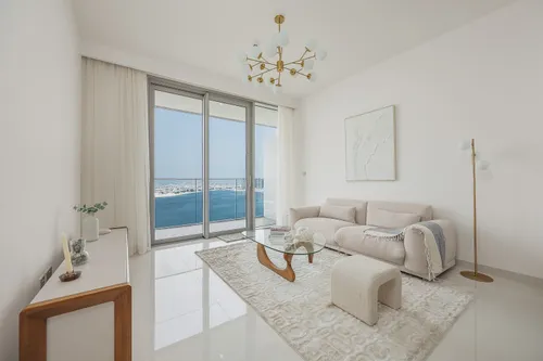 2 Bedrooms Apartment in Beach Isle