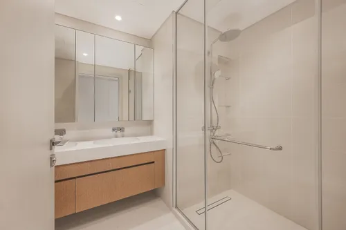 2 Bedrooms Apartment in Beach Isle