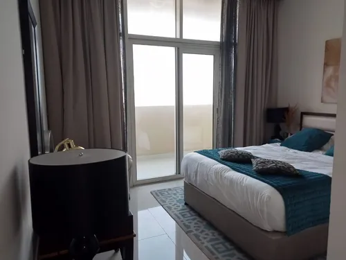 Mid floor | Vacant | Spacious | Flexible cheques