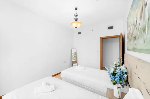 2 Bedrooms Apartment in Marina Diamond 4