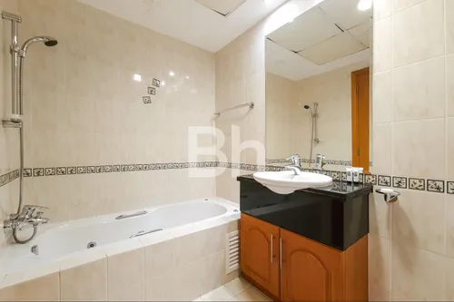 2 Bedrooms Apartment in The Waves Tower A