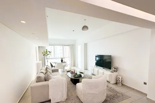 2 Bedrooms Apartment in Marina Residences 2