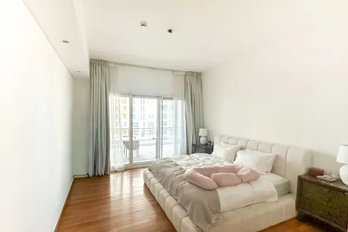 2 Bedrooms Apartment in Marina Residences 2