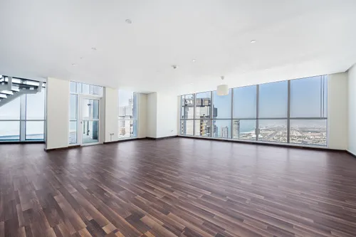 4 Bedrooms Apartment in 23 Marina