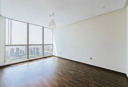 4 Bedrooms Apartment in 23 Marina
