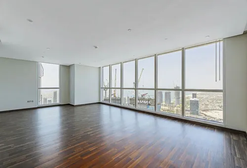 4 Bedrooms Apartment in 23 Marina