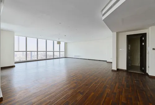 4 Bedrooms Apartment in 23 Marina