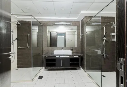 4 Bedrooms Apartment in 23 Marina