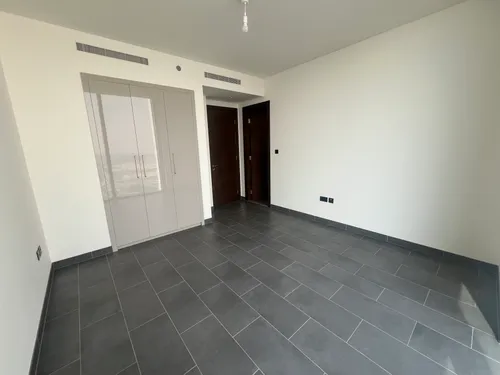 2 Bedrooms Apartment in The Crest Tower C