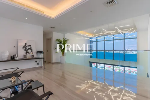 4 Bedrooms Apartment in The 8