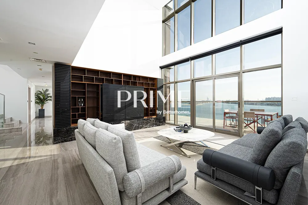 4 Bedrooms Apartment in The 8