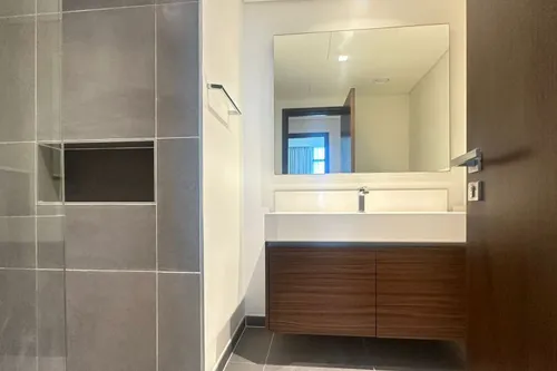2 Bedrooms Apartment in Creek Edge Tower 1
