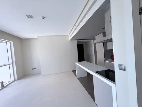 1 Bedroom Apartment in West Avenue Tower