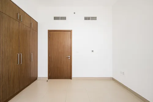 3 Bedrooms Apartment in 5242 Tower 2
