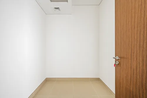 3 Bedrooms Apartment in 5242 Tower 2