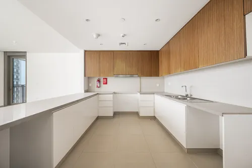 3 Bedrooms Apartment in 5242 Tower 2