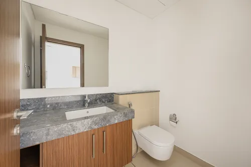 3 Bedrooms Apartment in 5242 Tower 2
