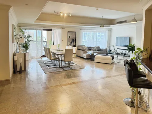 4 Bedrooms Apartment in The Fairmont Palm Residence North