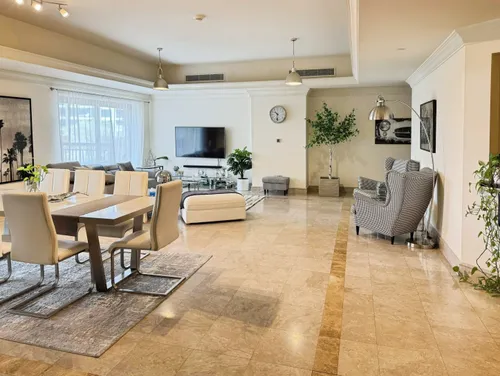 4 Bedrooms Apartment in The Fairmont Palm Residence North