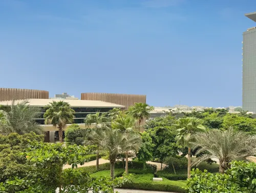 4 Bedrooms Apartment in The Fairmont Palm Residence North