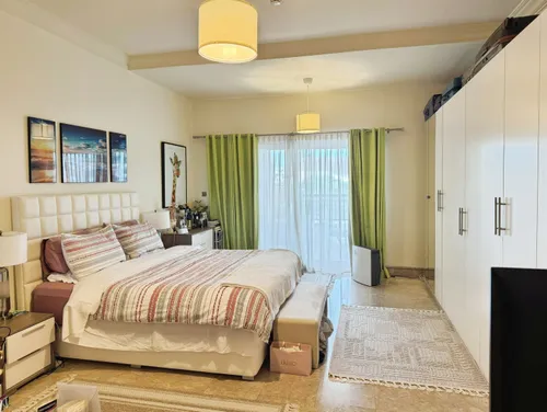 4 Bedrooms Apartment in The Fairmont Palm Residence North