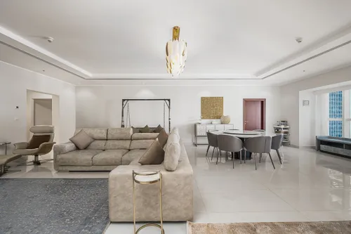4 Bedrooms Apartment in Elite Residence